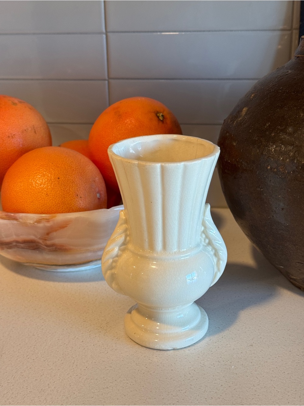 Vintage 1940s–60s Ivory Ceramic Vase Fluted Ribbed Leaf Art Pottery Mid Century